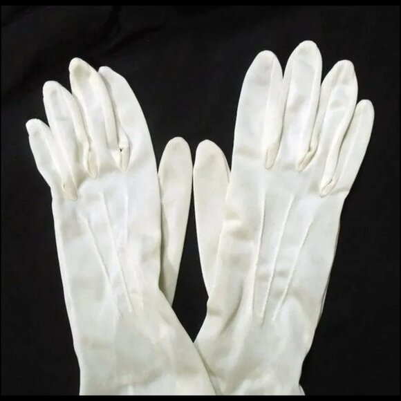 Vintage White Nylon Gauntlets, Mid Length 50s Gloves - Picture 2 of 11